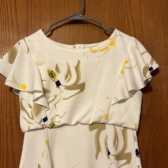 white floral dress - Picture 2 of 5